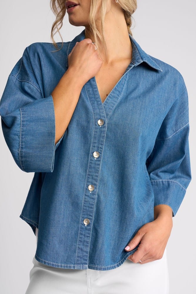Load image into Gallery viewer, Vassalli Womens Atlas Shirt
