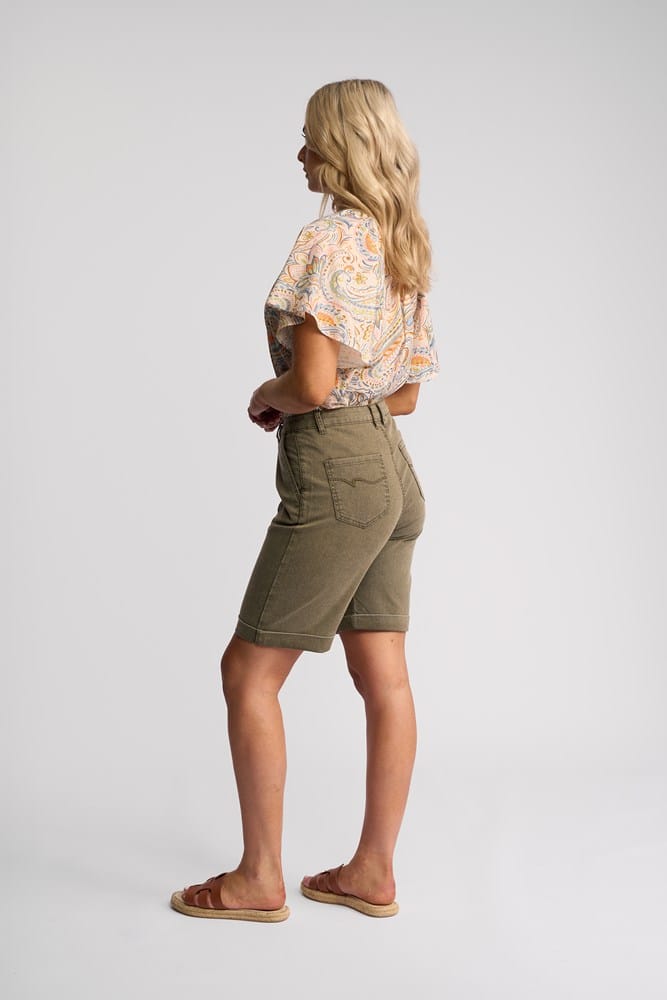 Load image into Gallery viewer, Vassalli Womens Havana Sage Stripe Denim Short
