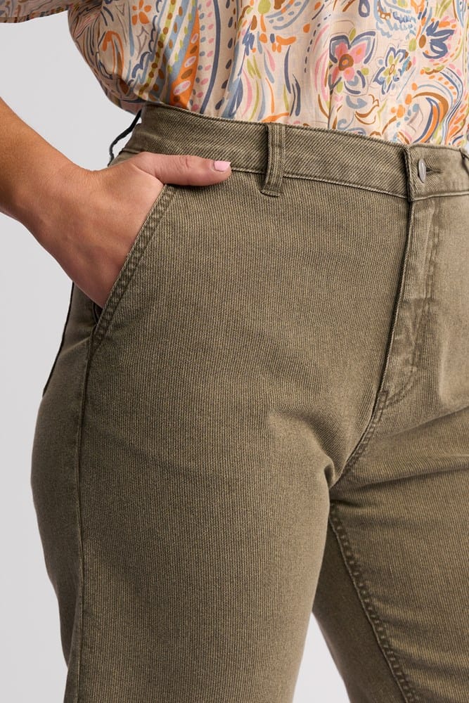 Load image into Gallery viewer, Vassalli Womens Havana Sage Stripe Denim Short
