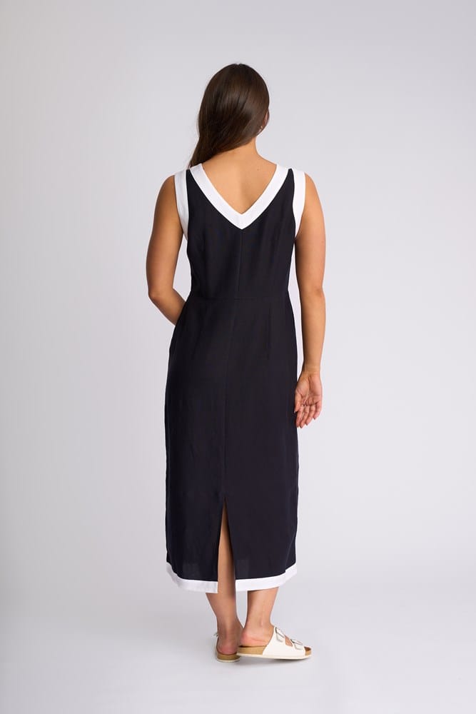 Load image into Gallery viewer, Vassalli Womens Oak Dress
