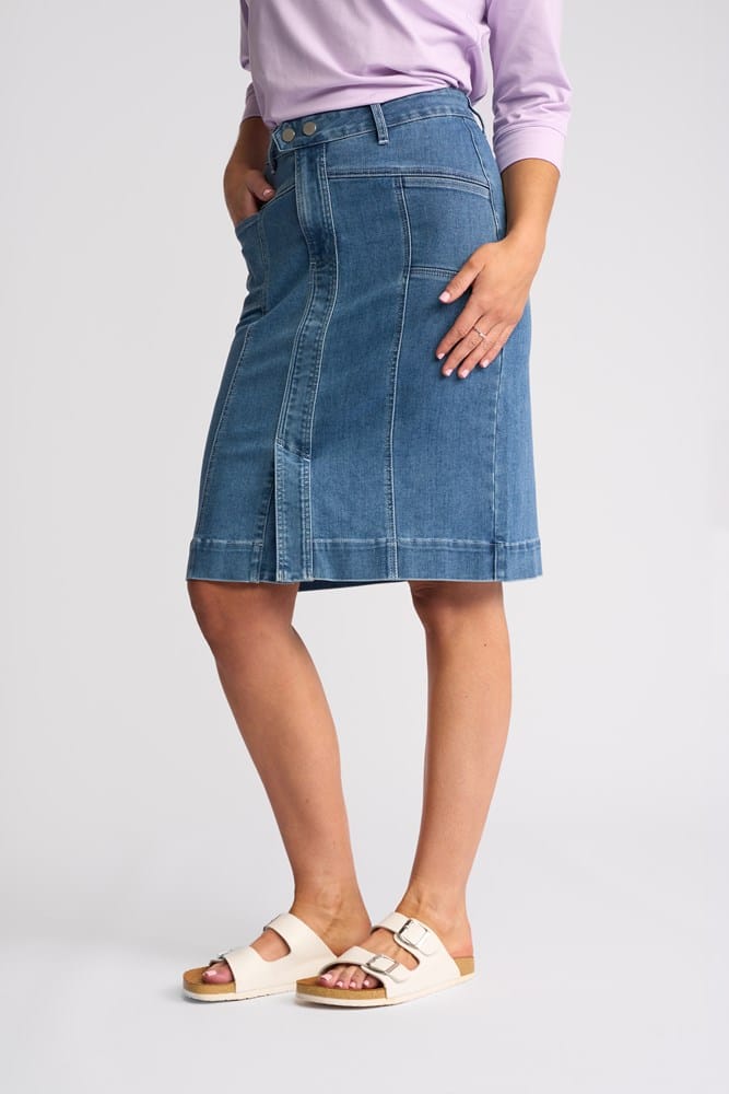 Load image into Gallery viewer, Vassalli Womens Vespa Skirt
