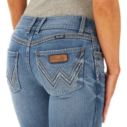 Load image into Gallery viewer, Wrangler Sadie Bootcut Jean

