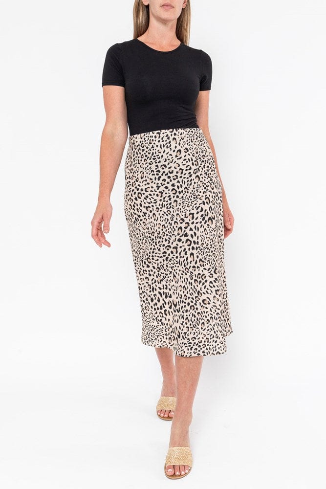 Load image into Gallery viewer, Jump Womens Animal Spot Skirt
