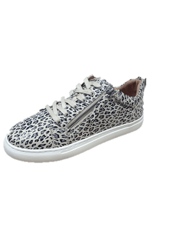 Load image into Gallery viewer, Cassini Womens Moscow Creamy Leopard Shoe
