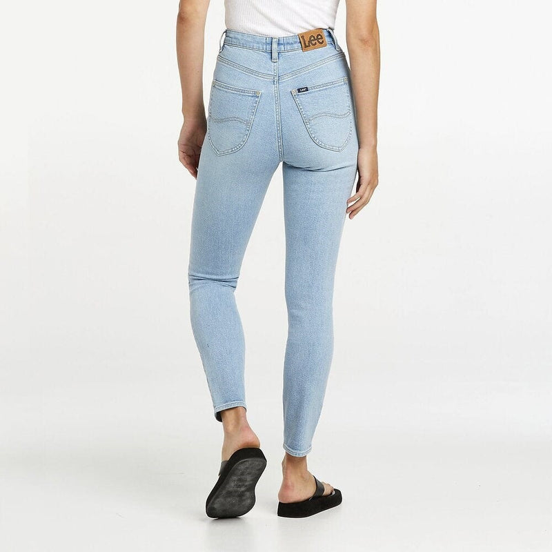 Load image into Gallery viewer, Lee Womens High Licks Crop Strike A Chord Jeans
