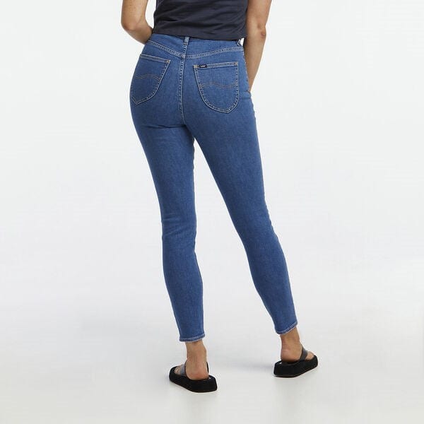 Load image into Gallery viewer, Lee Womens High Licks Crop Skinny Jean
