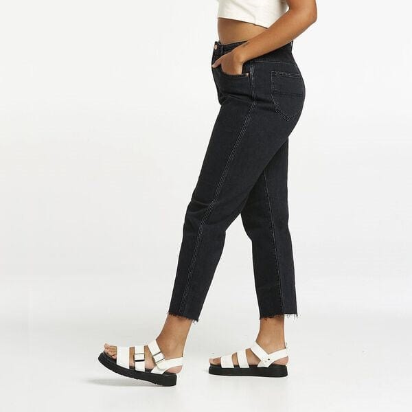 Load image into Gallery viewer, Riders Womens High Slim Mom Jeans
