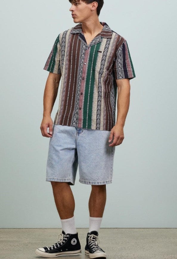 Load image into Gallery viewer, Wrangler Mens Resort Shirt Mumund
