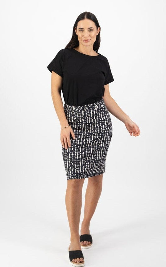 Vassalli Womens Printed Lightweight Skirt With Centre Back Vent
