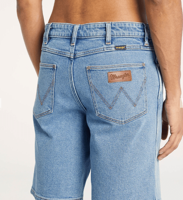 Load image into Gallery viewer, Wrangler Mens Classic Straight Short Washed Stone
