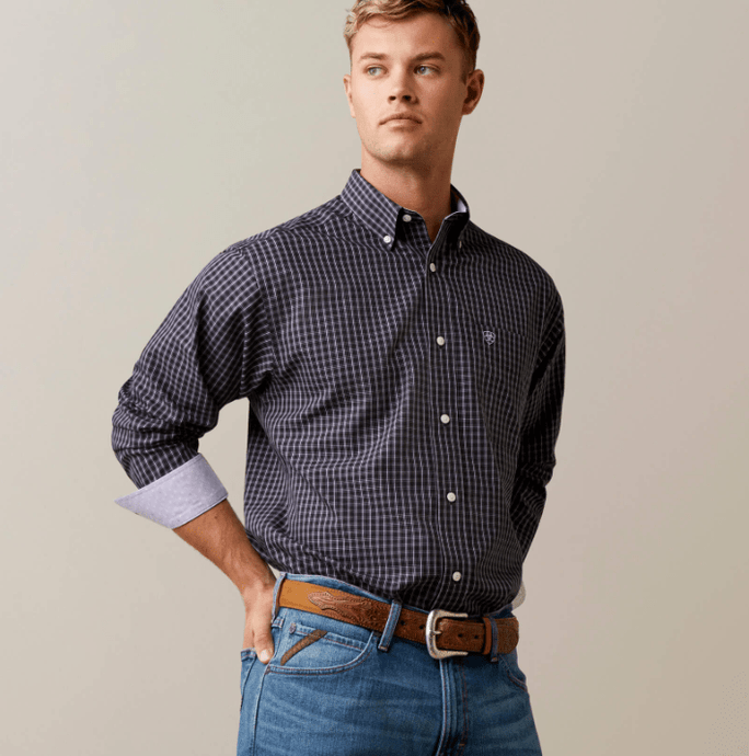 Ariat Mens Wrinkle Free Fitzgerald Fitted Shirt