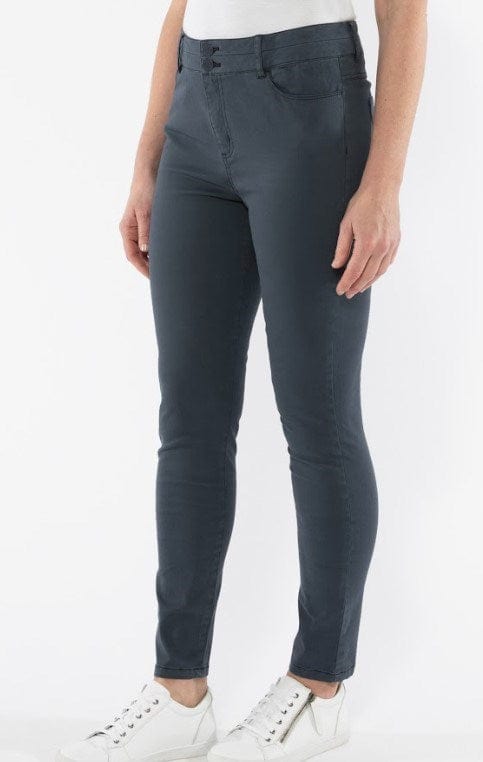 Load image into Gallery viewer, Jump Womens Luxury Jean

