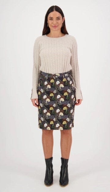 Load image into Gallery viewer, Vassalli Womens Knee Length Printed Skirt
