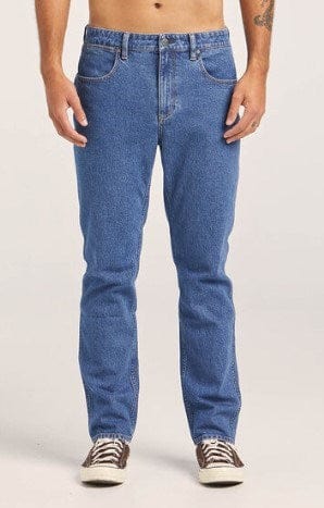 Load image into Gallery viewer, Wrangler Mens Sid Straight Jean
